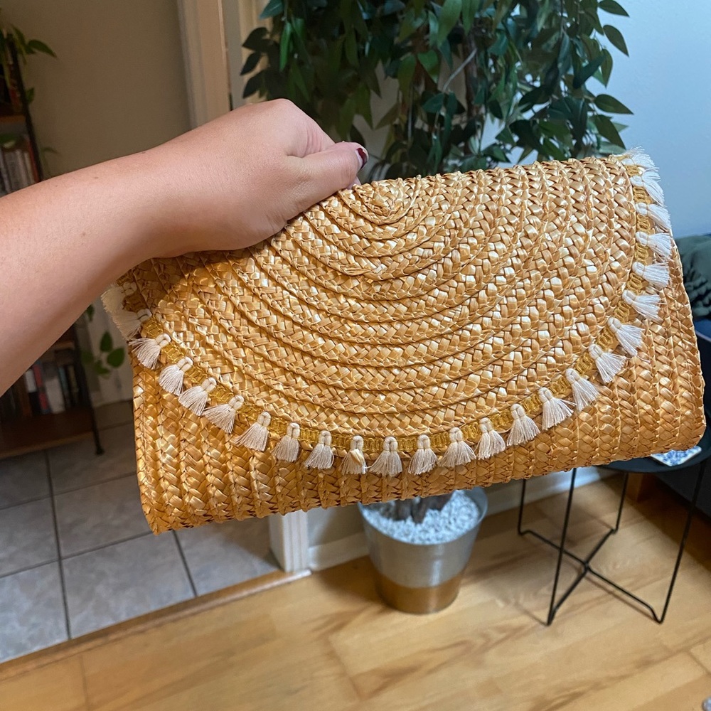 Straw Tassel Clutch